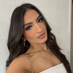 Meet your Posher, Carmen